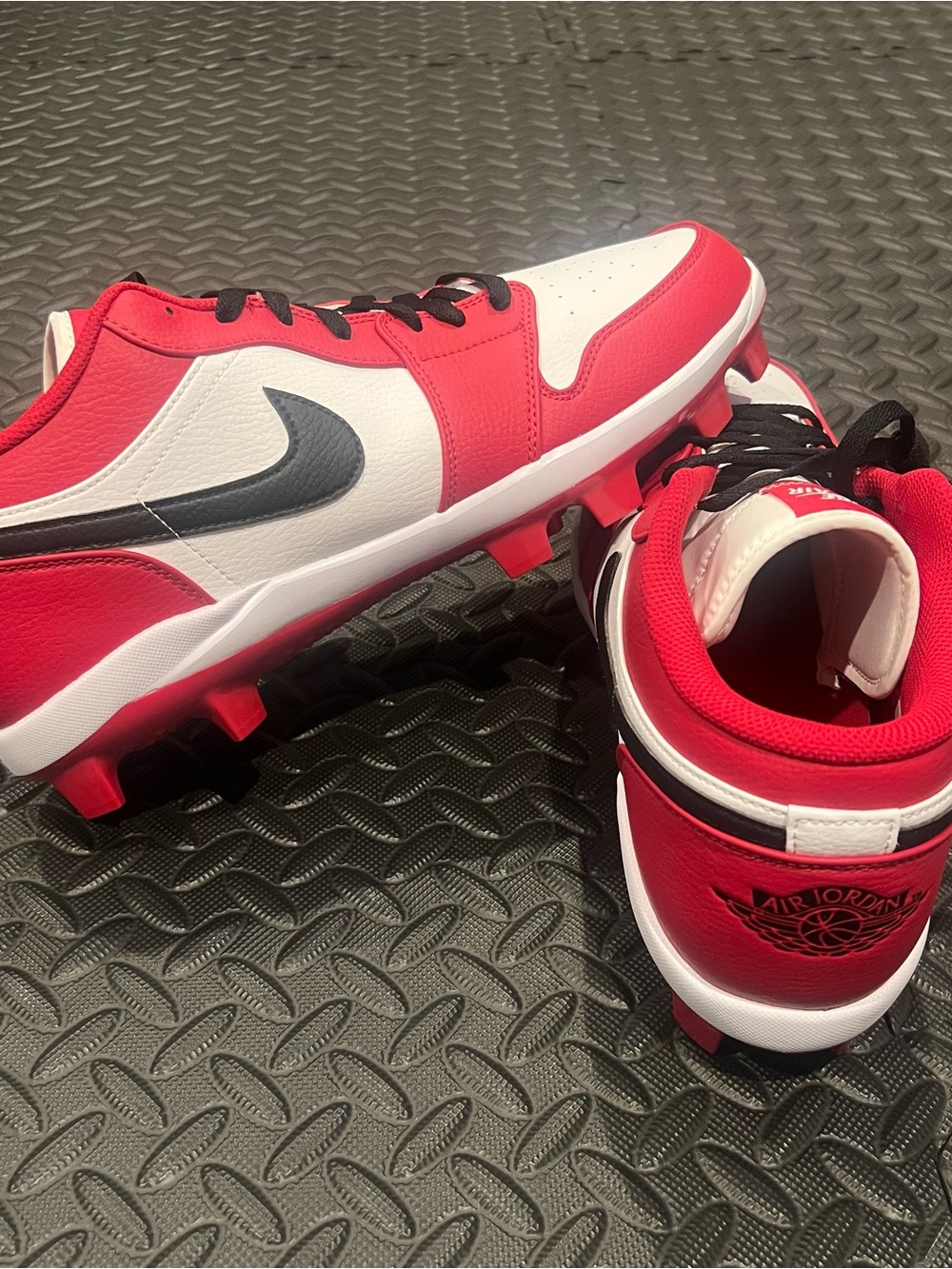 Nike Air Jordan 1 MCS Low 'Chicago' Baseball Cleats CJ8524-611 Size 14